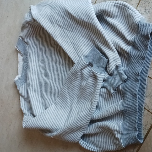 Vintage women's sweatshirt..brand- ROW G..sz Large..white/gray stripe - Picture 14 of 14